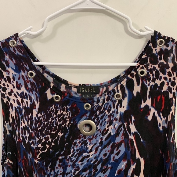 Isabel High Low long tank top Size XL with fun rivets - Picture 2 of 6